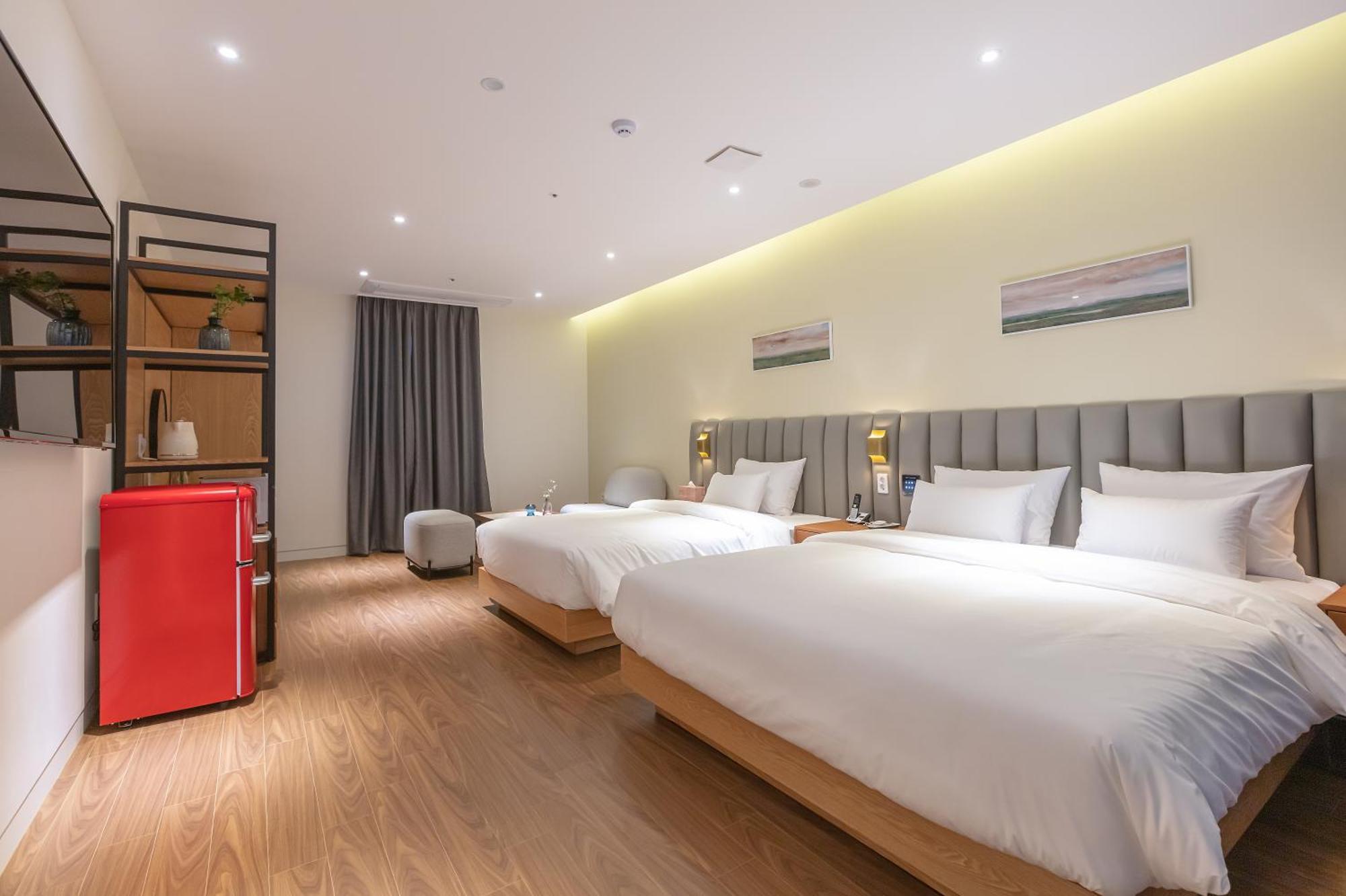 Nomad Hotel Gimhae Extérieur photo