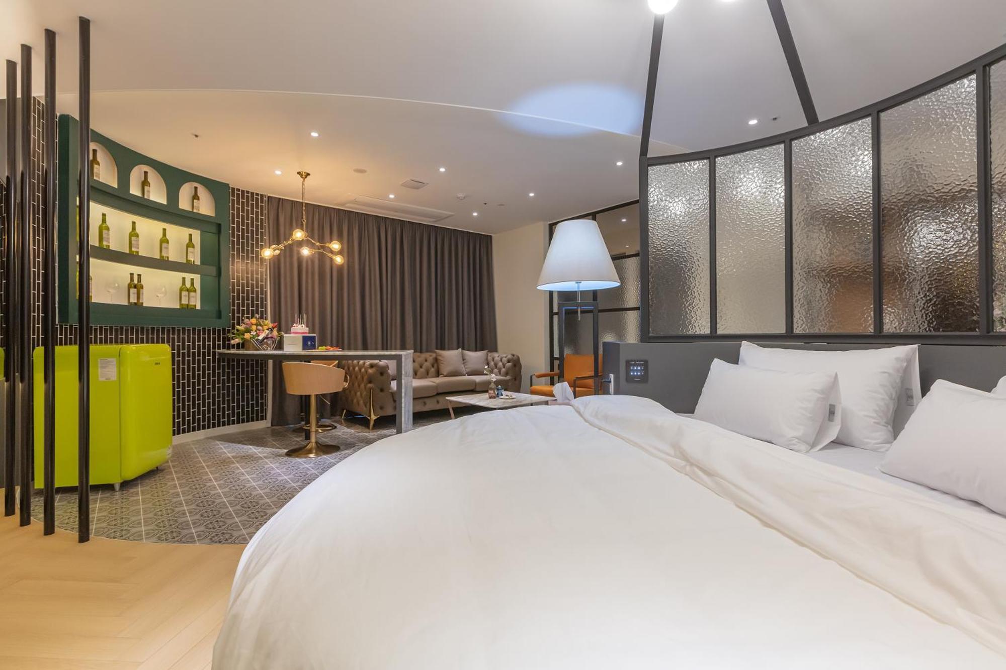 Nomad Hotel Gimhae Extérieur photo