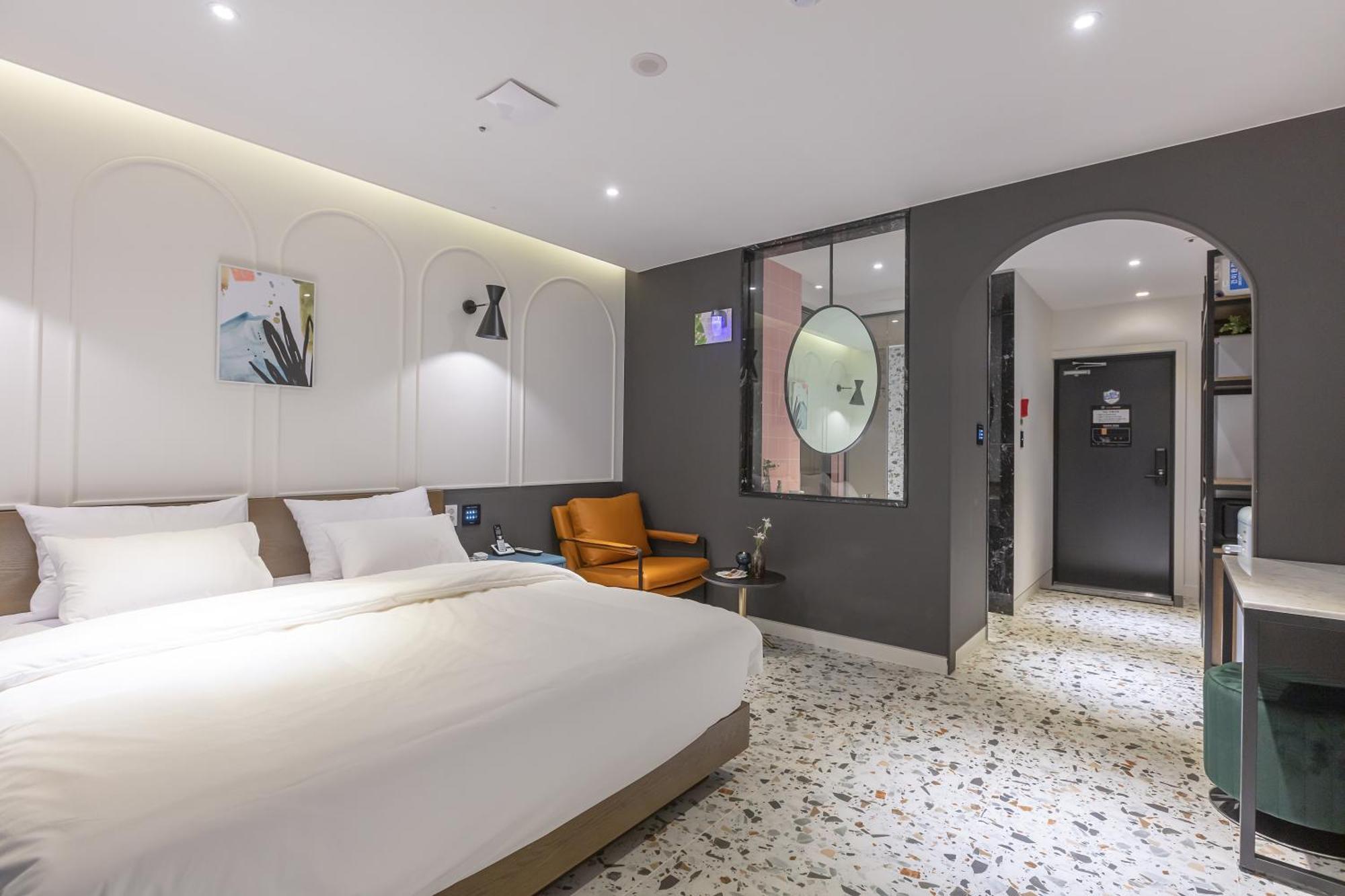 Nomad Hotel Gimhae Extérieur photo